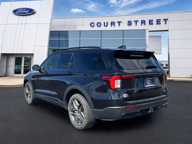 Certified 2025 Ford Explorer ST-Line w/ ST-Line Street Pack AWD/4WD image 7