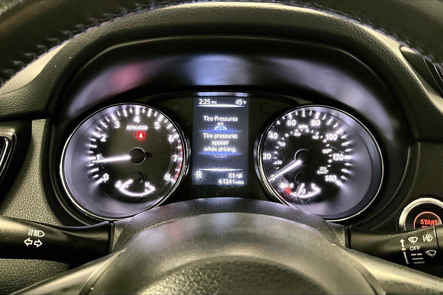 Used 2017 Nissan Rogue SV image 19