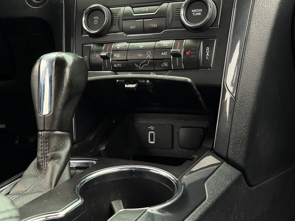 Certified 2019 Ford Explorer XLT AWD/4WD image 24
