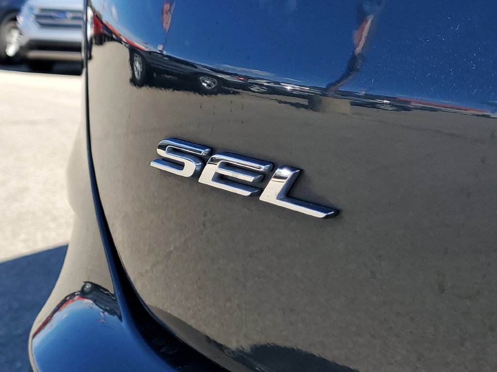 Certified 2024 Ford Edge SEL w/ Convenience Package AWD/4WD image 6