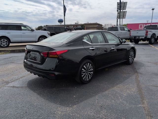 Used 2025 Nissan Altima 2.5 SV FWD image 5