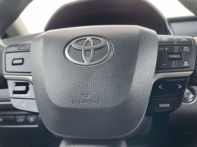 Used 2025 Toyota Camry LE image 28