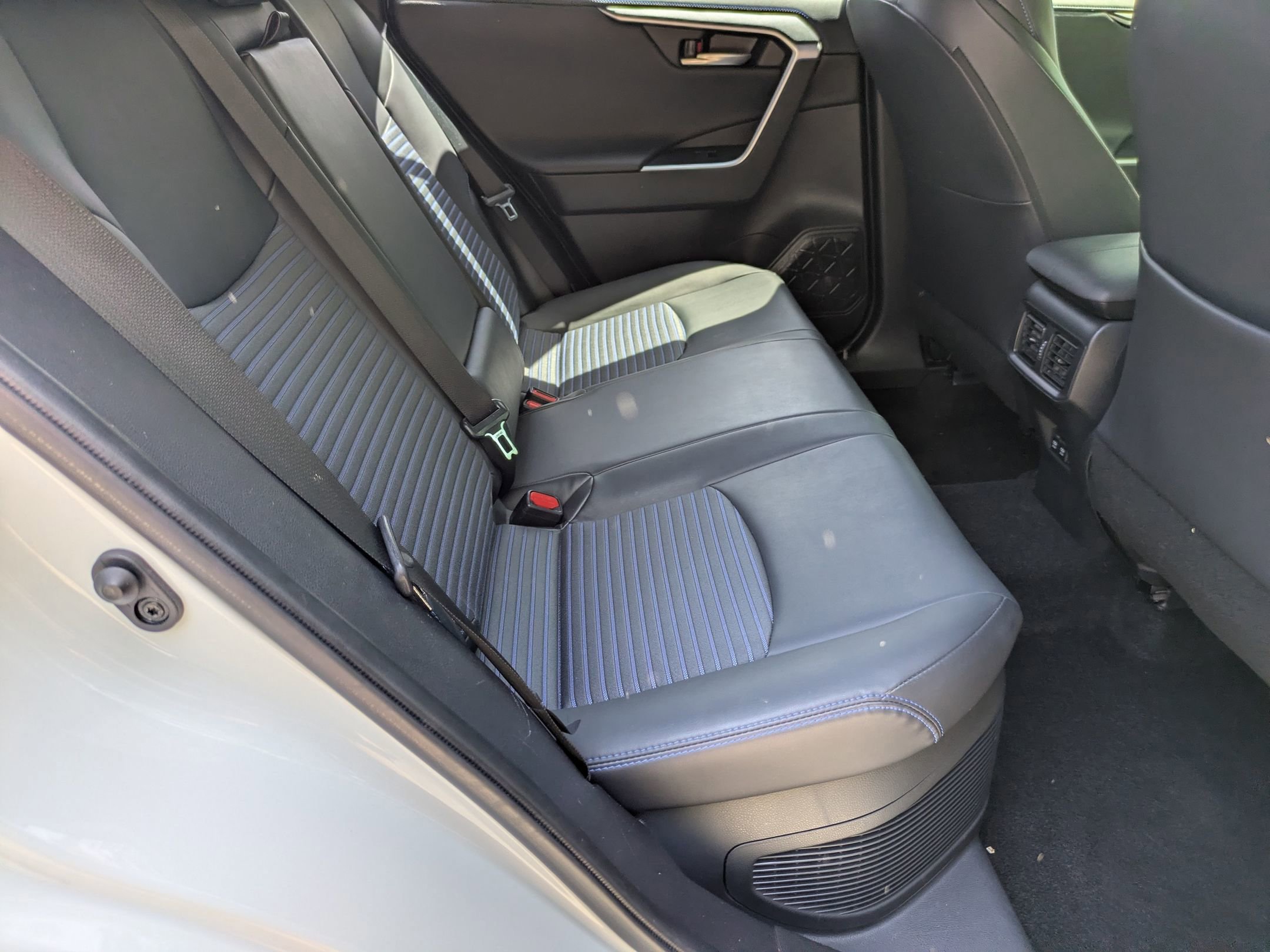 Used 2020 Toyota RAV4 XSE w/ XSE Grade Weather Package AWD/4WD image 35