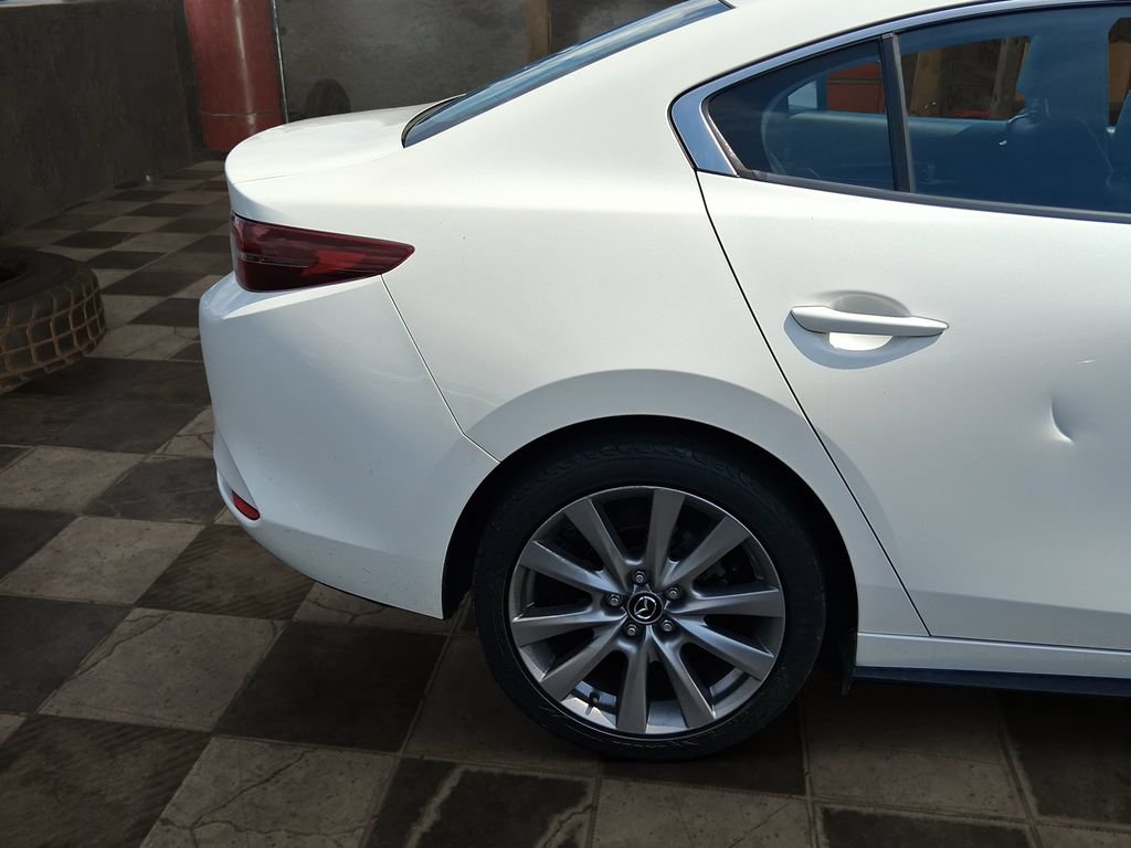 Used 2021 MAZDA MAZDA3 s FWD image 8