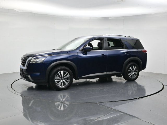 Used 2025 Nissan Pathfinder SL FWD image 5