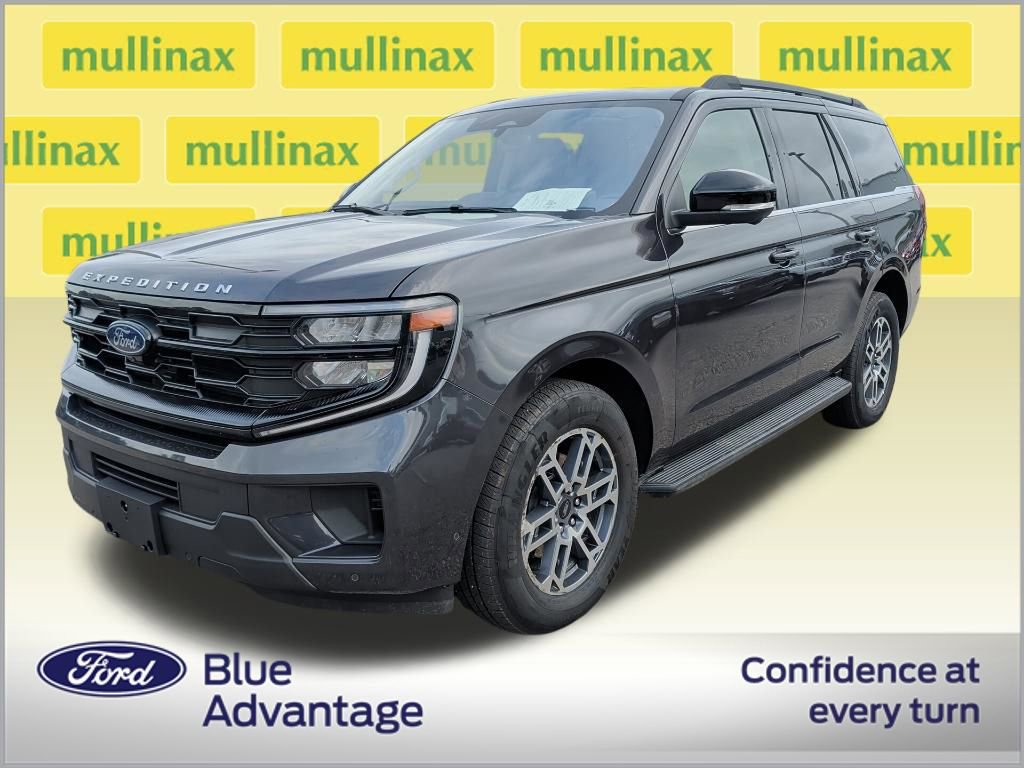 Certified 2025 Ford Expedition Active RWD image 2