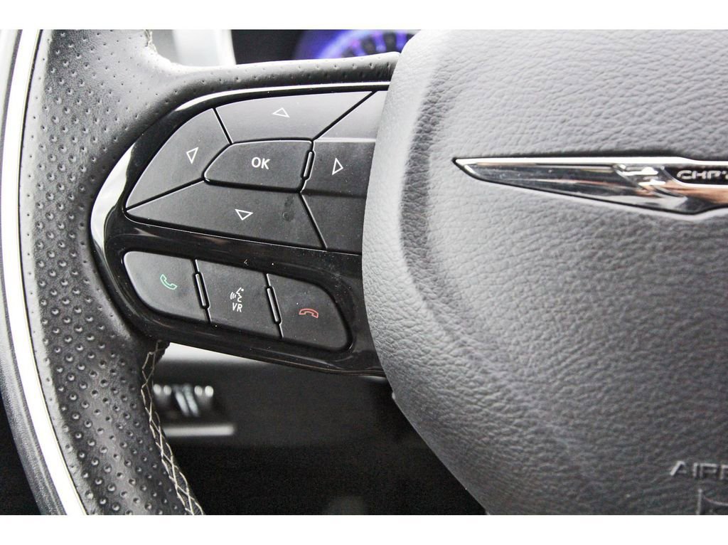 Used 2018 Chrysler Pacifica Limited w/ Advanced Safetytec Group image 19