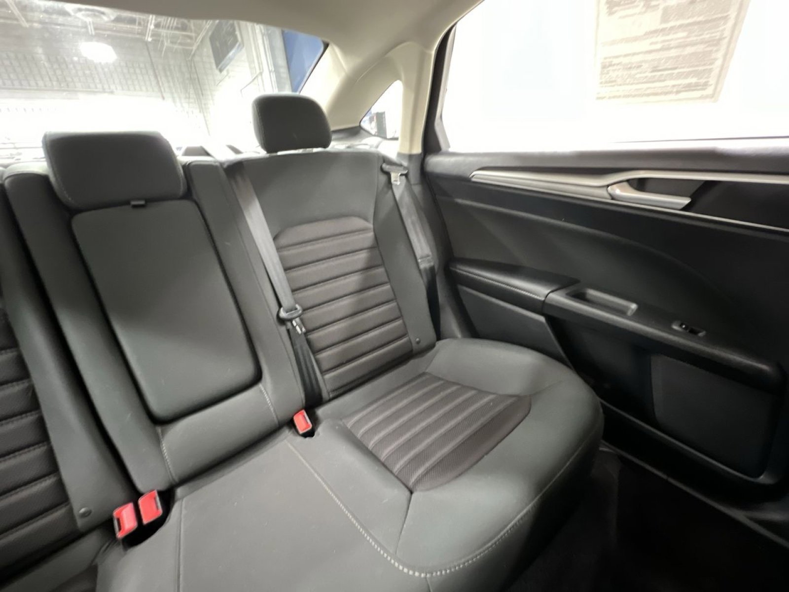 Certified 2018 Ford Fusion SE FWD image 18