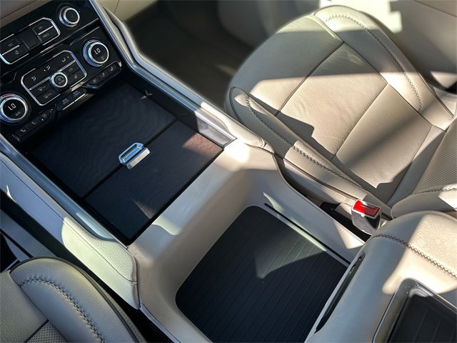 Used 2023 GMC Yukon XL Denali w/ Denali Reserve Package image 22