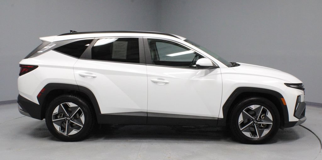 Used 2025 Hyundai Tucson SEL FWD image 11