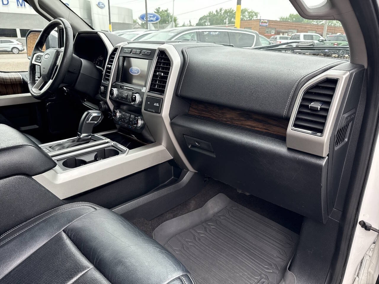 Certified 2020 Ford F150 Lariat w/ Equipment Group 502A Luxury AWD/4WD image 16