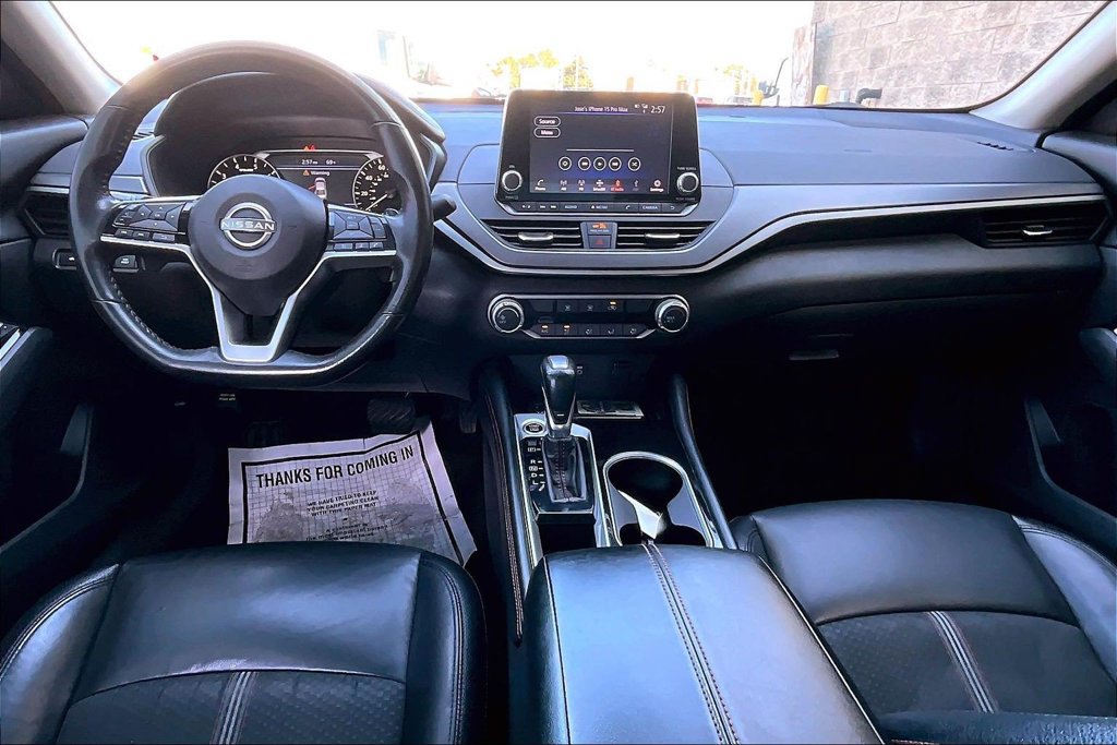 Used 2023 Nissan Altima 2.5 SR FWD image 14