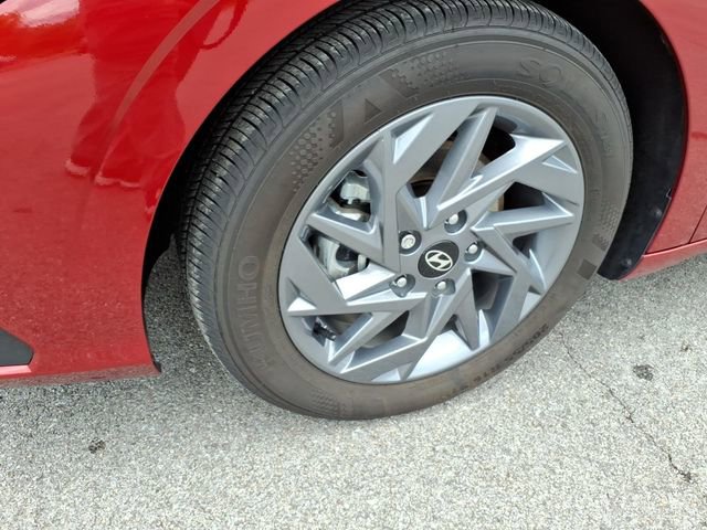 Used 2024 Hyundai Elantra SEL FWD image 15