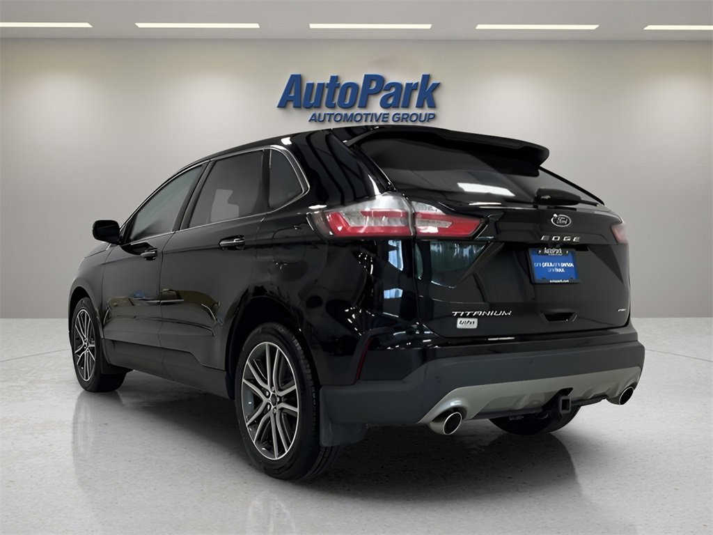Certified 2021 Ford Edge Titanium w/ Canadian Touring Package image 3