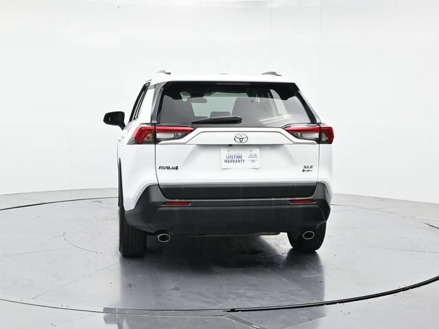 Used 2025 Toyota RAV4 XLE AWD/4WD image 8