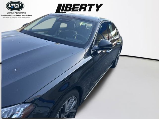 Used 2024 Mercedes-Benz E 350 4MATIC Sedan image 2