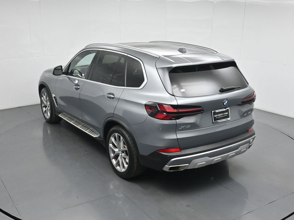 Used 2024 BMW X5 xDrive40i AWD/4WD image 44