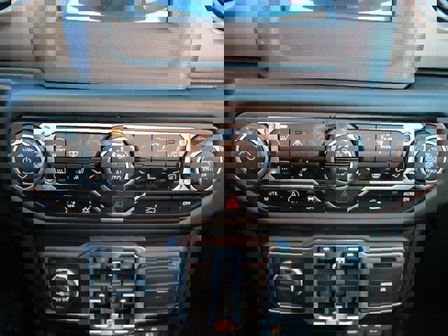 Used 2021 Jeep Wrangler Sport image 29