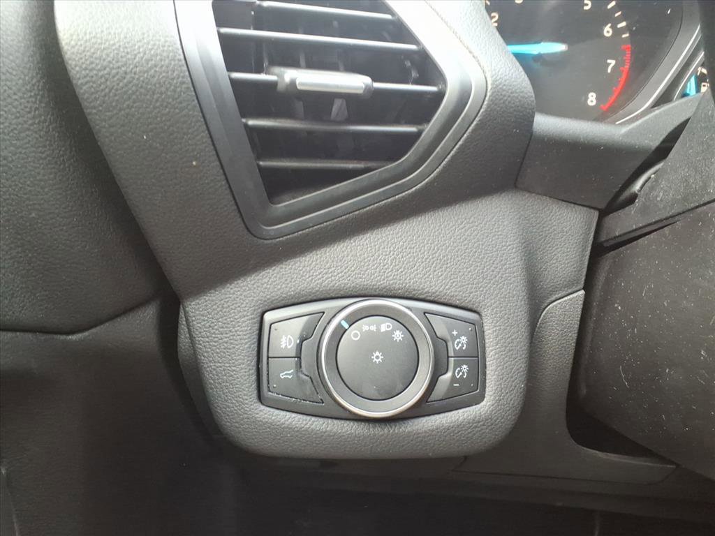 Certified 2019 Ford Escape SE image 15