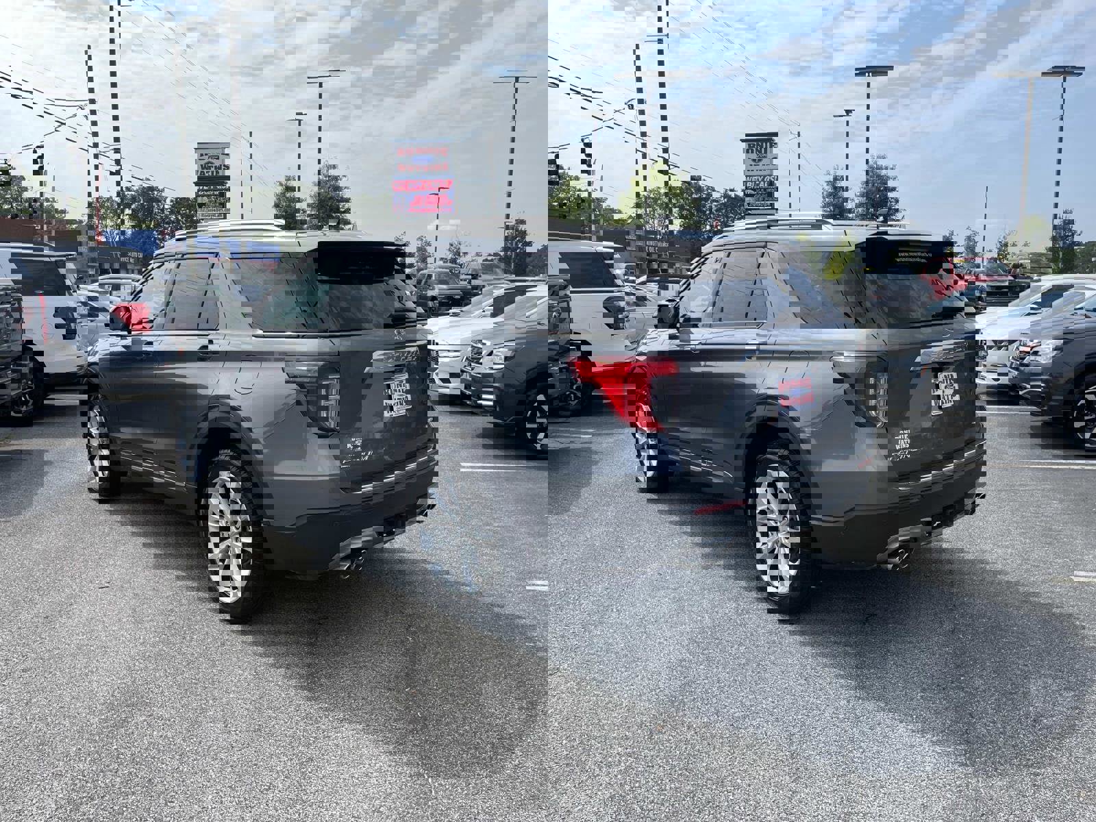 Certified 2023 Ford Explorer Platinum w/ Technology Package image 6