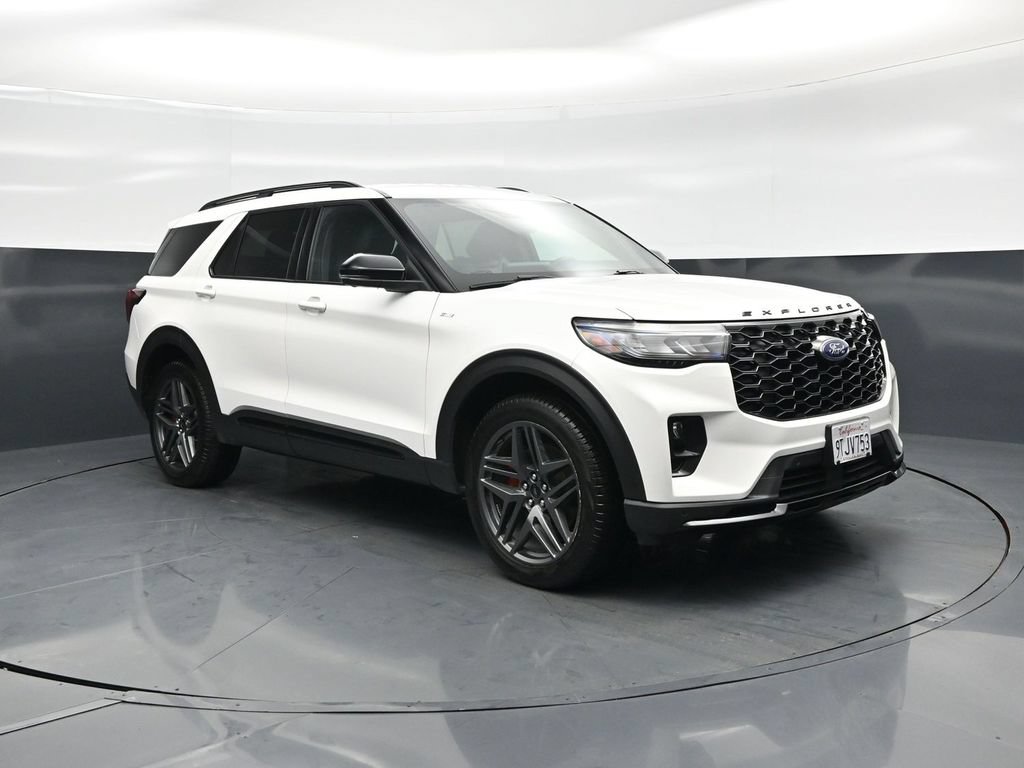 Certified 2025 Ford Explorer ST-Line w/ ST-Line Street Pack AWD/4WD image 53