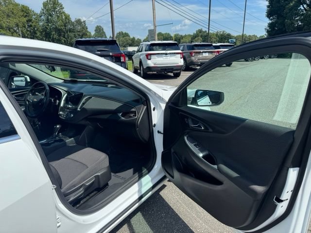 Used 2020 Chevrolet Malibu RS w/ LPO, Convenience Package 1 FWD image 15