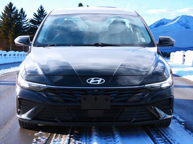 Used 2024 Hyundai Elantra Limited image 8