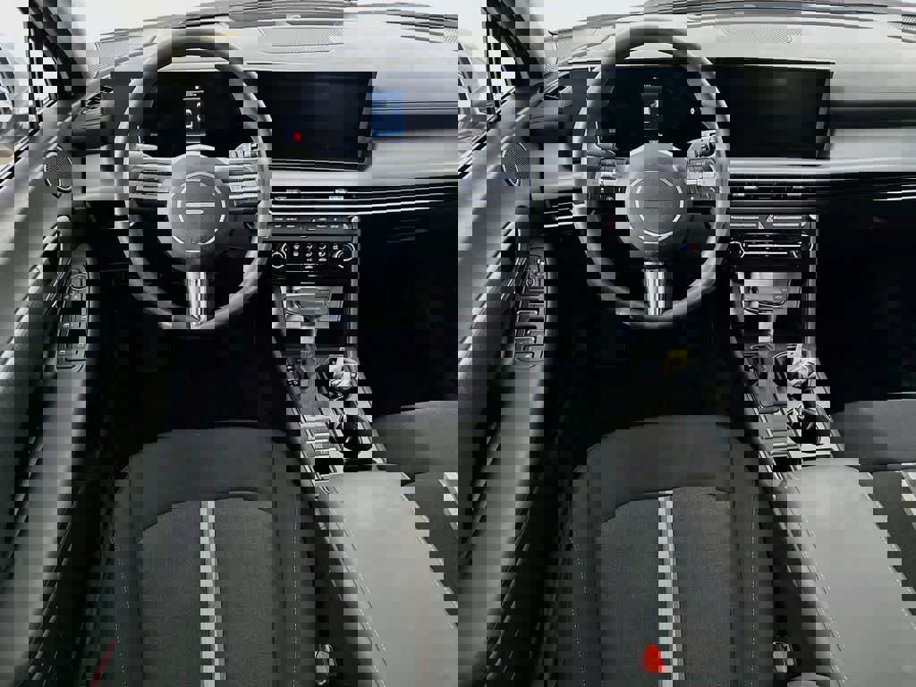 Used 2025 Hyundai Sonata SE FWD image 12