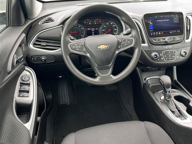 Used 2025 Chevrolet Malibu LT FWD image 18
