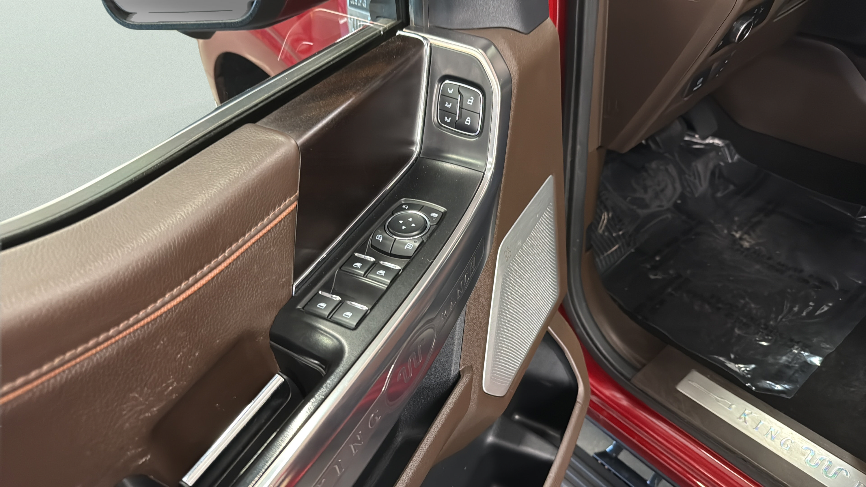 Certified 2024 Ford F150 King Ranch AWD/4WD image 11