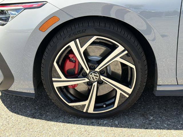 Used 2025 Volkswagen GTI SE FWD image 27
