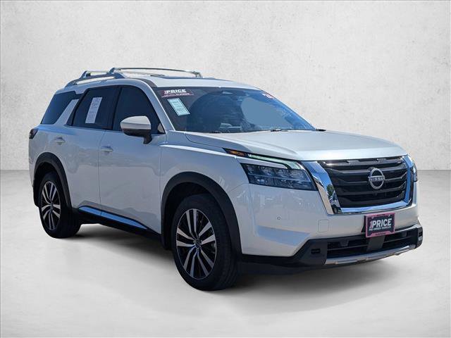 Used 2024 Nissan Pathfinder Platinum AWD/4WD video 3