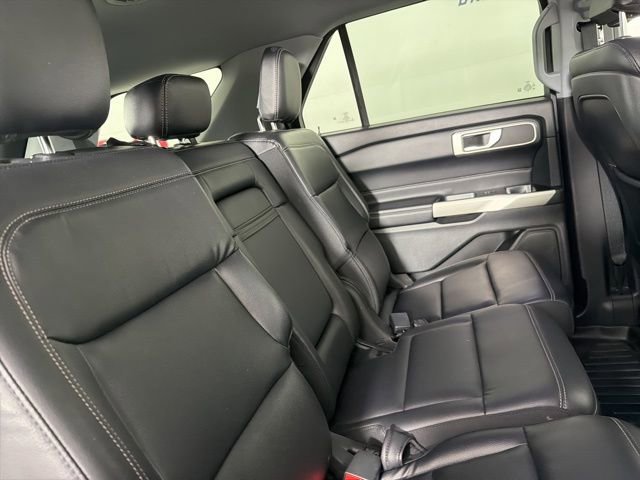 Certified 2020 Ford Explorer XLT w/ Equipment Group 202A image 18