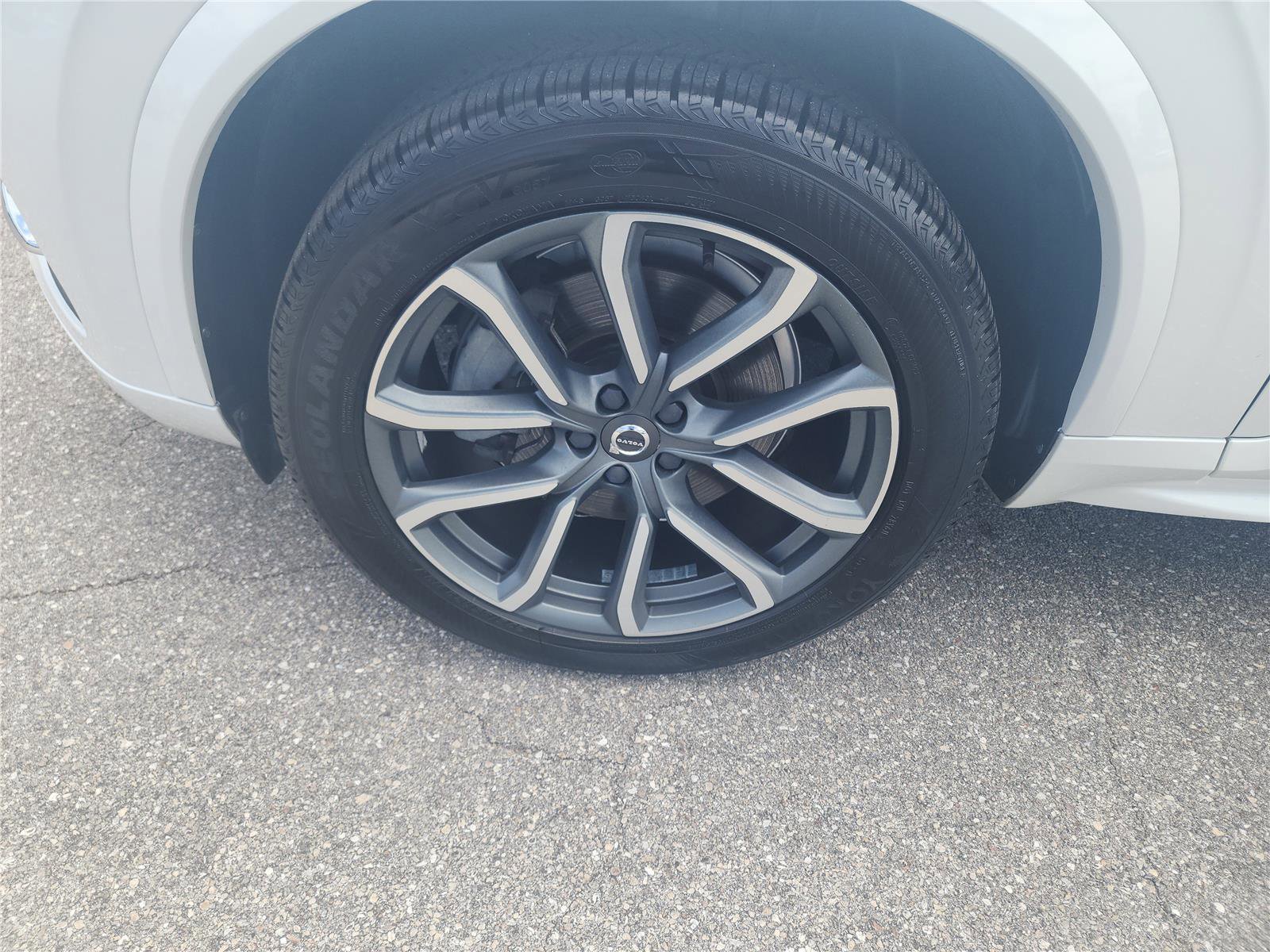 Used 2019 Volvo XC90 T5 Momentum FWD image 9