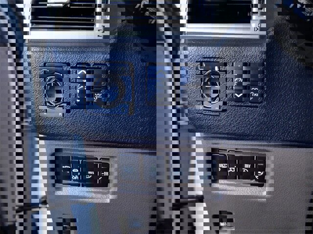 Used 2021 Lexus GX 460 Premium w/ Premium Package image 24