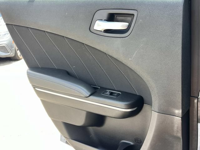 Used 2022 Dodge Charger SXT RWD image 17