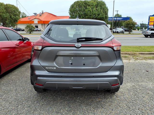 Used 2024 Nissan Kicks S FWD image 5