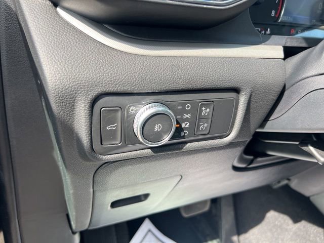 Certified 2022 Ford Explorer XLT w/ Equipment Group 202A image 9