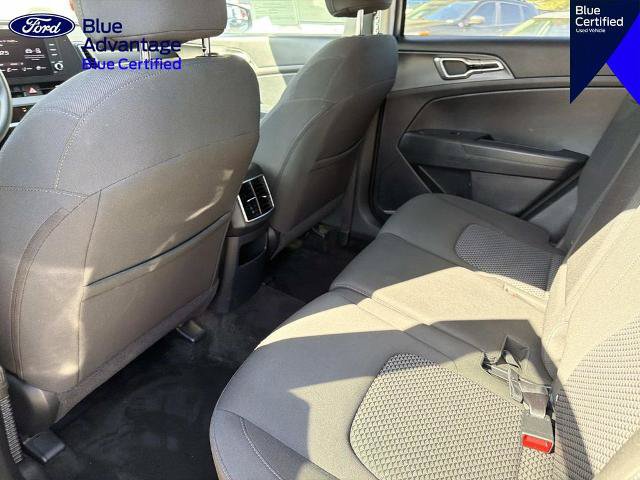 Used 2024 Kia Sportage LX FWD image 12