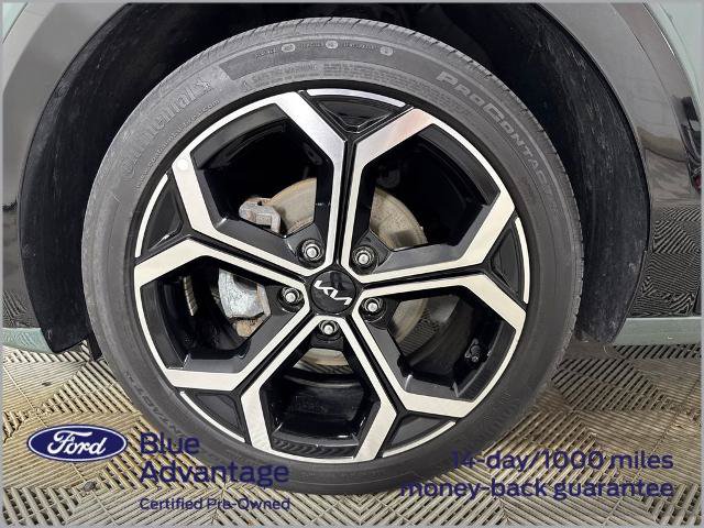 Used 2023 Kia Niro EX Touring FWD image 14