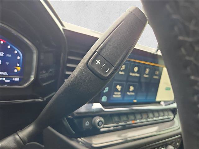 Used 2025 Chevrolet Silverado 2500 ZR2 w/ Technology Package AWD/4WD image 11
