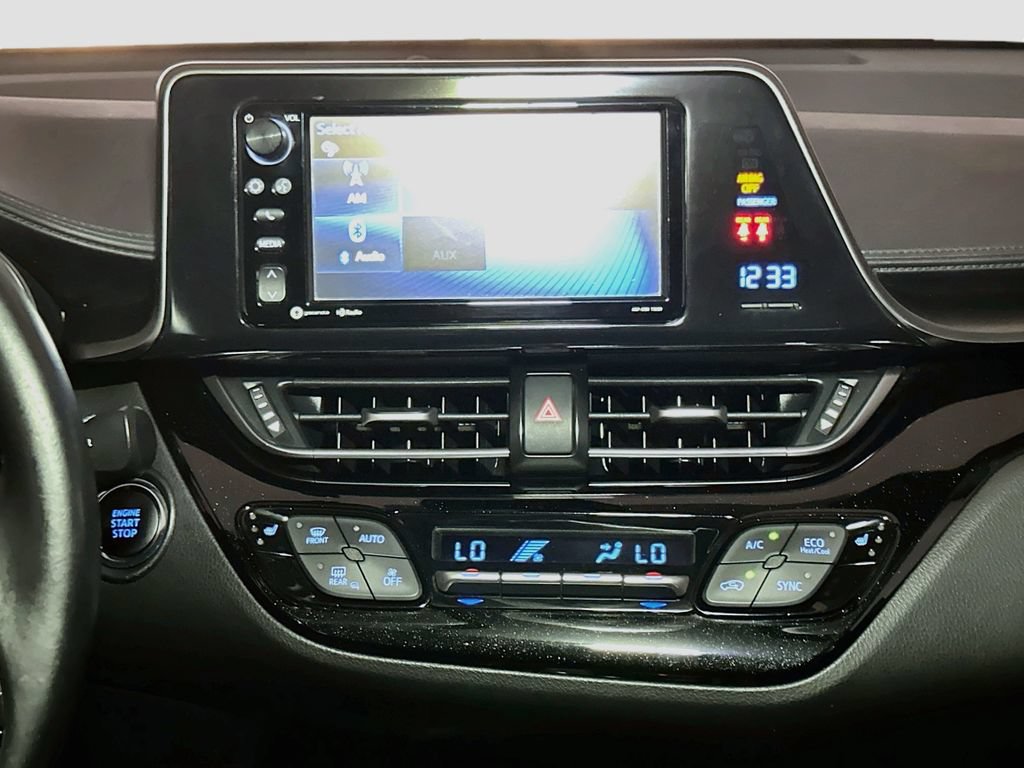 Used 2018 Toyota C-HR XLE FWD image 14