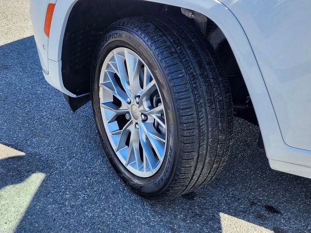 Used 2023 Jeep Grand Cherokee L Summit w/ Advanced Protech Group IV image 36