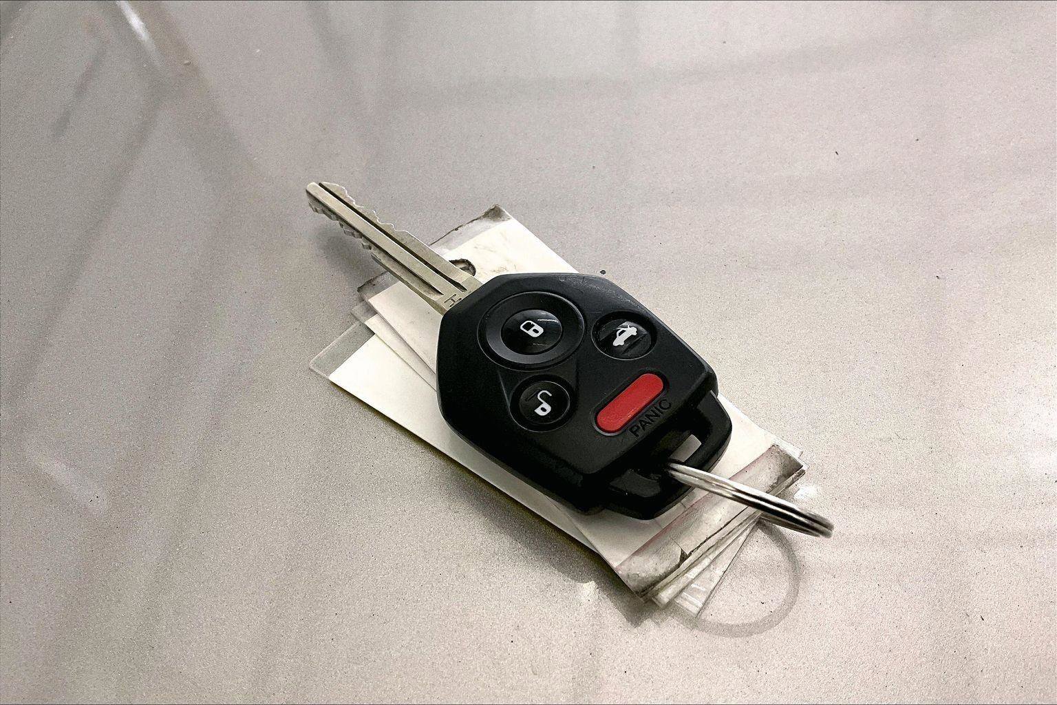 Used 2020 Subaru Outback Premium image 9