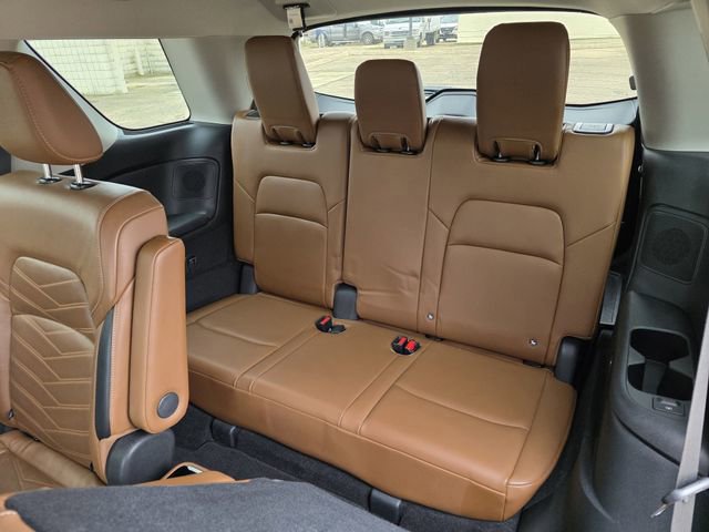 Used 2022 Nissan Pathfinder Platinum w/ Lighting Package (N92) image 17