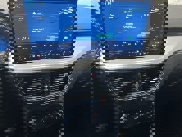 Certified 2025 Ford Escape Platinum image 31