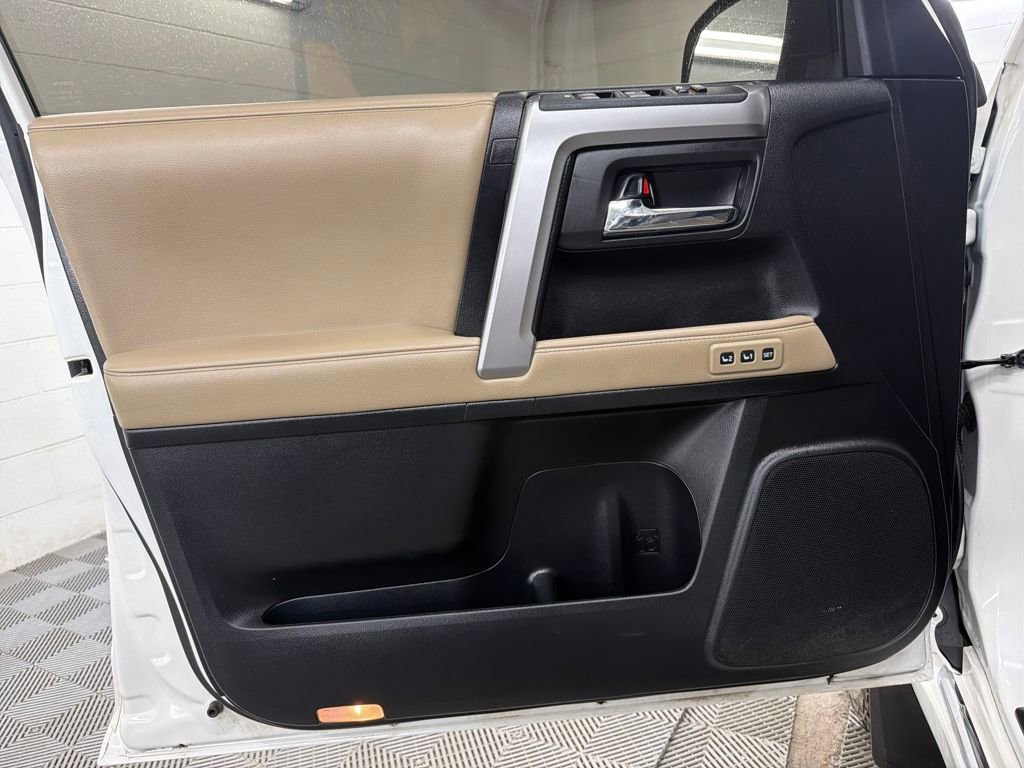 Used 2020 Toyota 4Runner Limited image 20