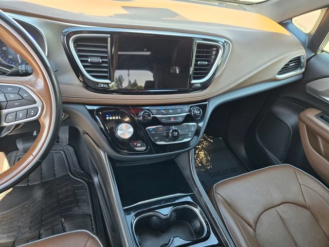 Used 2021 Chrysler Pacifica Limited w/ Premium & Safety Sphere Group AWD/4WD image 17