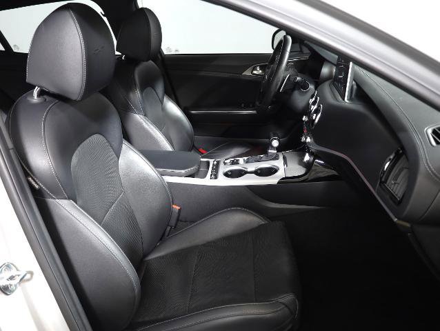 Used 2021 Kia Stinger GT1 image 9