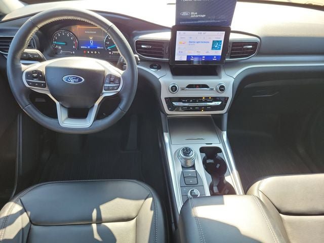 Certified 2024 Ford Explorer XLT w/ Equipment Group 202A AWD/4WD image 20